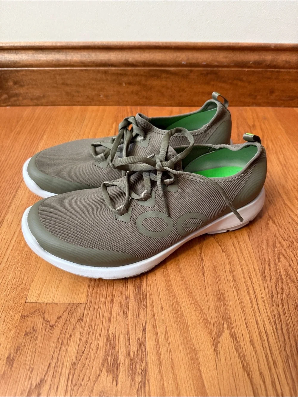 OOFOS Oomg Sport LS Sneaker Recovery Comfort Walking Shoes Women’s 9 Green